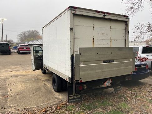 Used 2012 Chevrolet Express 3500 image 5