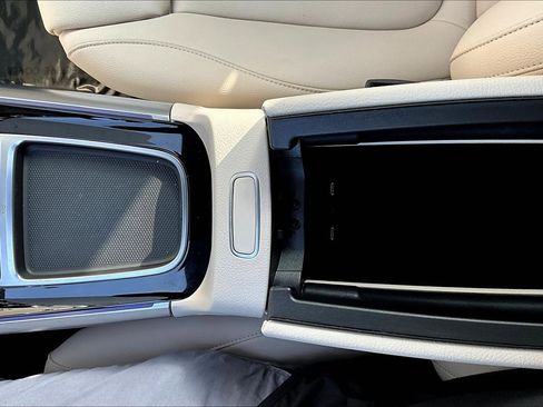 Used 2024 Mercedes-Benz GLA 250 4MATIC image 32