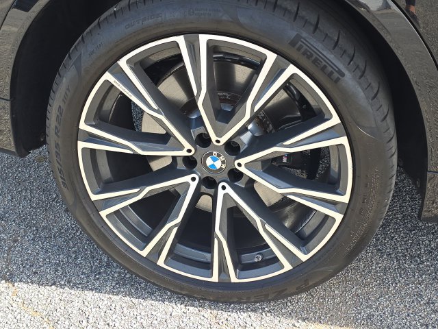 Used 2021 BMW X7 M50i AWD/4WD image 10