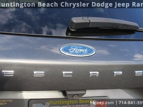 Used 2020 Ford Escape SE image 7