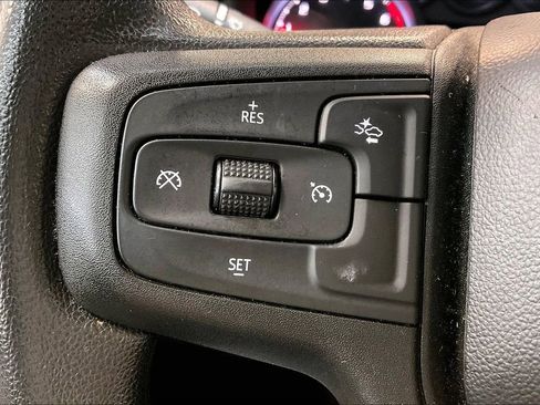 Used 2024 Chevrolet Silverado 1500 Custom w/ Dark Appearance Package AWD/4WD image 11