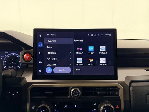 Used 2024 Toyota Tacoma TRD Off-Road w/ TRD Off Road Premium Package AWD/4WD image 18