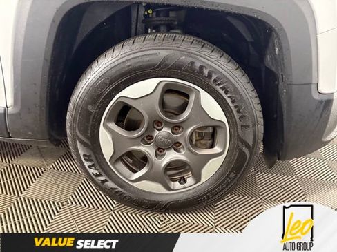 Used 2015 Jeep Renegade Sport w/ Power & Air Group FWD image 47