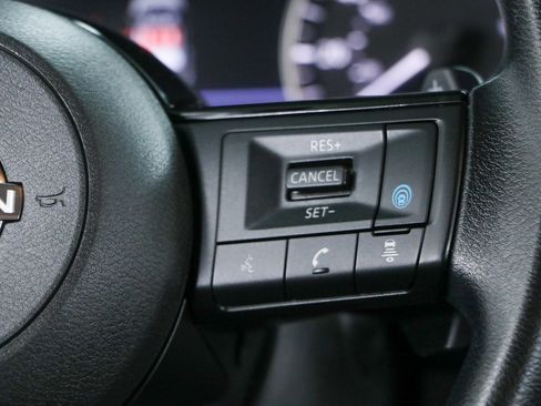 Used 2023 Nissan Rogue SV FWD image 14