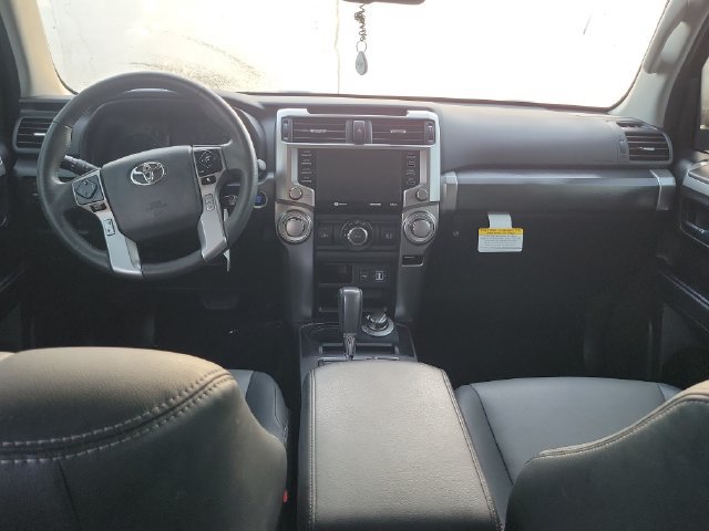 Used 2022 Toyota 4Runner SR5 Premium w/ Moonroof Package AWD/4WD image 9