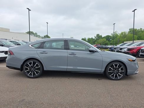 New 2026 Honda Accord Touring image 2