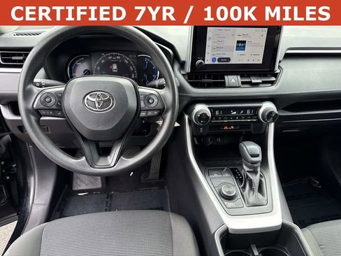 Used 2024 Toyota RAV4 LE AWD/4WD image 17