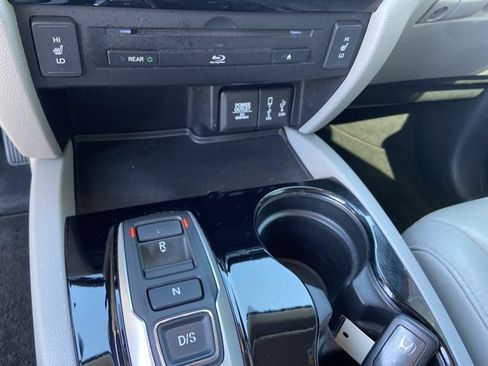 Used 2018 Honda Pilot Touring image 42