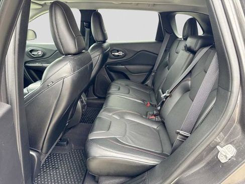 Used 2022 Jeep Cherokee Trailhawk w/ Trailhawk Elite Value Package AWD/4WD image 4