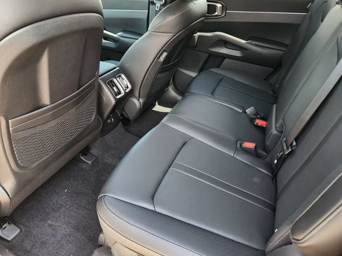 New 2026 Kia Sorento S w/ S Panoramic Sunroof Package FWD image 9
