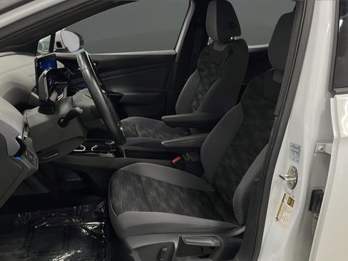 Used 2022 Volkswagen ID.4 Pro image 9