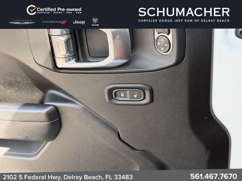 Used 2024 Jeep Wrangler Unlimited Rubicon AWD/4WD image 28