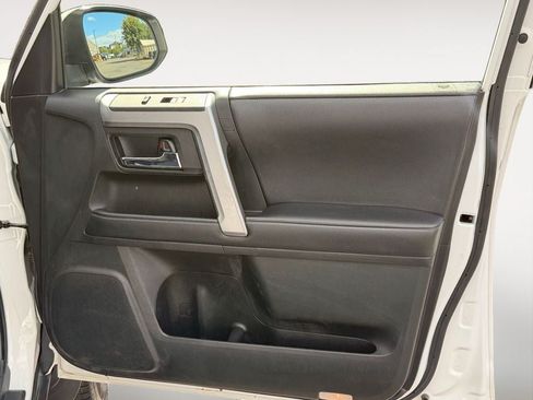 Used 2019 Toyota 4Runner SR5 AWD/4WD image 12