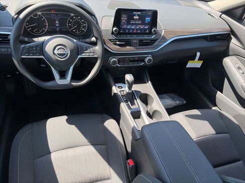 New 2026 Nissan Altima 2.5 SV FWD image 12