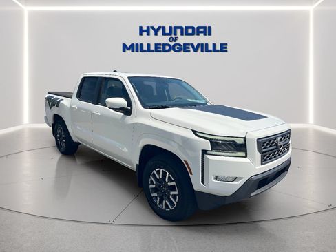 Used 2024 Nissan Frontier SL w/ Technology Package RWD image 8