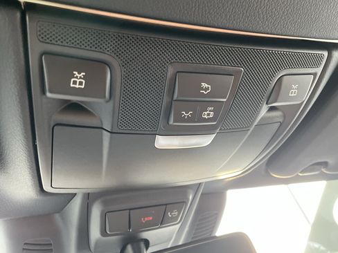 Used 2019 Mercedes-Benz E 450 Cabriolet image 46