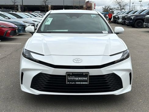 New 2026 Toyota Camry LE image 2