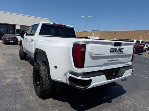 Used 2024 GMC Sierra 3500 Denali Ultimate AWD/4WD image 10
