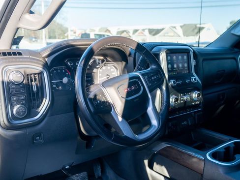 Used 2021 GMC Sierra 1500 SLT image 21