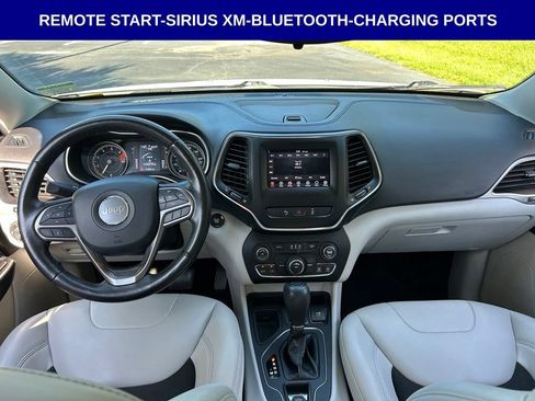 Used 2021 Jeep Cherokee Latitude Plus FWD image 11
