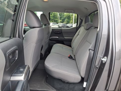 Certified 2023 Toyota Tacoma SR5 AWD/4WD image 11