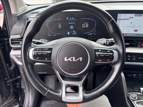 Used 2024 Kia Sportage EX AWD/4WD image 14