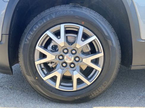 Used 2021 GMC Acadia SLE FWD image 10