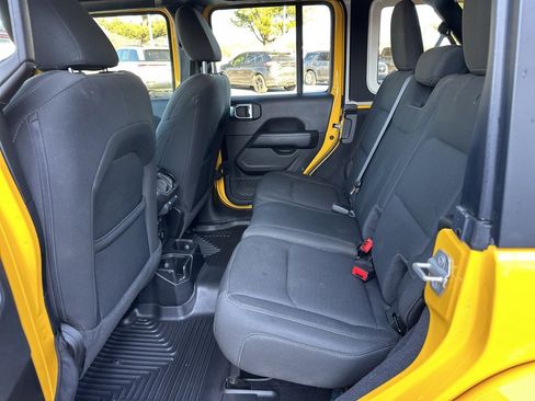 Used 2021 Jeep Wrangler Unlimited Sahara image 46