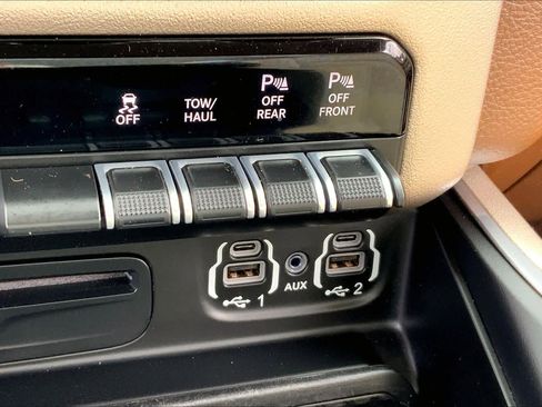 Used 2019 RAM 1500 Laramie image 30