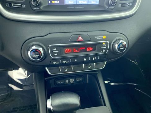 Used 2019 Kia Sorento LX w/ LX Convenience Package image 9