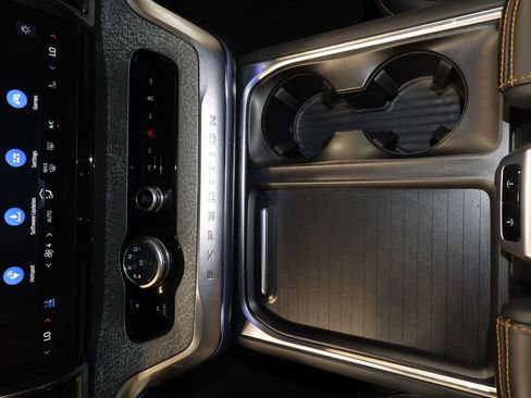 Used 2025 Ford Expedition Tremor AWD/4WD image 14