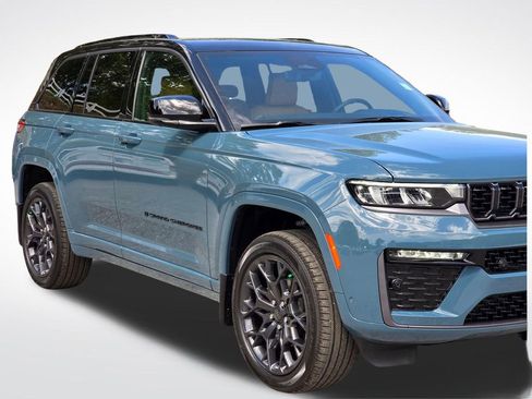 New 2026 Jeep Grand Cherokee Summit AWD/4WD image 38