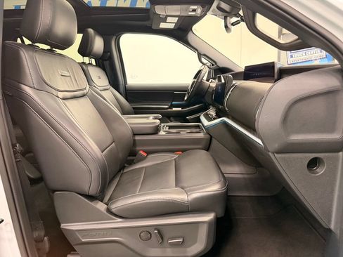 Used 2025 Ford Expedition Max Platinum w/ Stealth Appearance Package AWD/4WD image 23