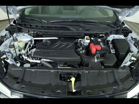 Used 2025 Nissan Rogue SV AWD/4WD image 19