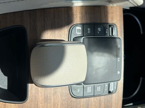 Certified 2025 Mercedes-Benz GLE 450e 4MATIC image 29