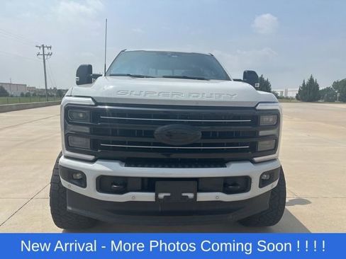 Used 2025 Ford F250 Platinum w/ FX4 Off-Road Package AWD/4WD image 2