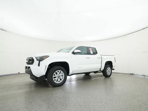 New 2025 Toyota Tacoma SR5 image 17