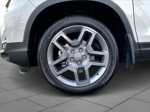 Used 2023 Honda Passport EX-L image 11