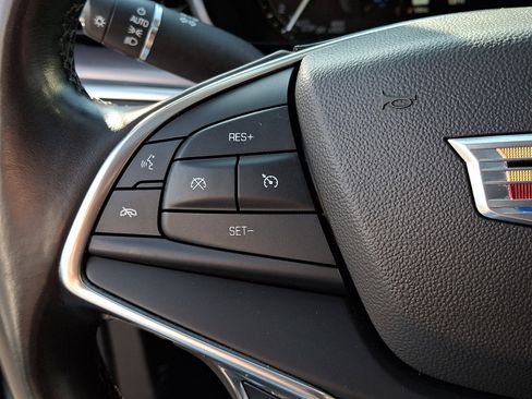 Used 2018 Cadillac XT5 Luxury image 23