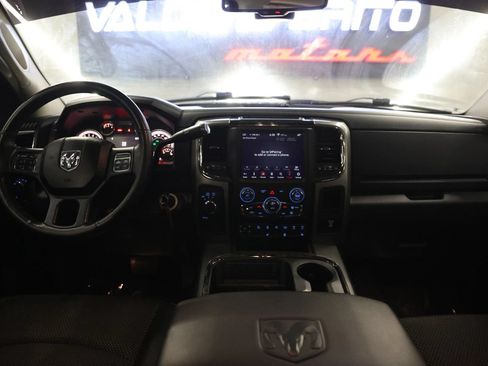 Used 2018 RAM 2500 Big Horn w/ Sport Appearance Group AWD/4WD image 31