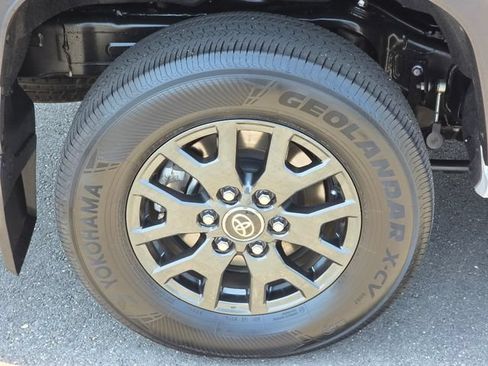 Used 2025 Toyota 4Runner SR5 AWD/4WD image 12