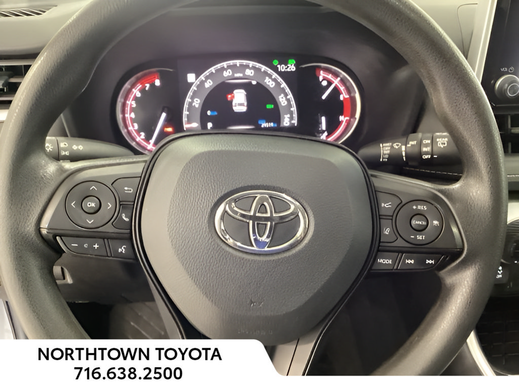 Used 2025 Toyota RAV4 XLE AWD/4WD image 22