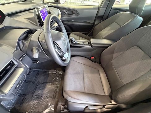 Used 2024 Toyota Prius LE FWD image 21