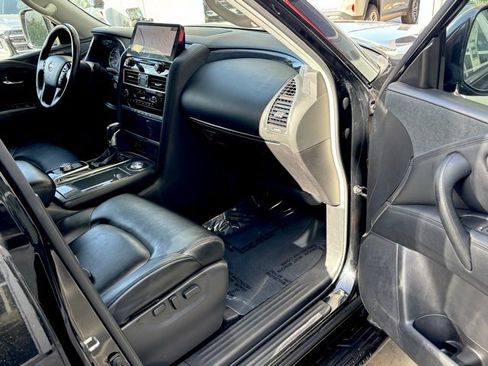 Used 2024 Nissan Armada SV image 29