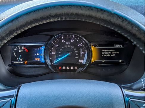 Used 2017 Ford Explorer XLT w/ Equipment Group 202A AWD/4WD image 16