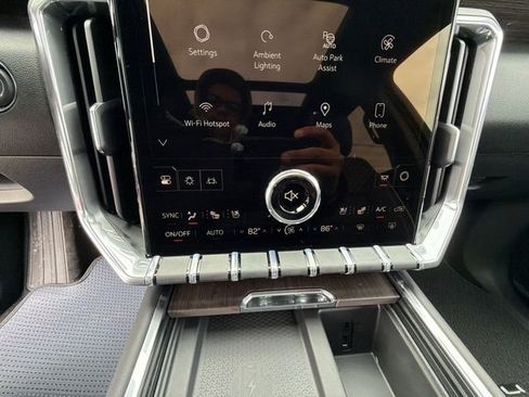 New 2026 GMC Acadia Denali w/ Super Cruise Package image 17