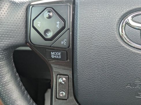Used 2024 Toyota 4Runner TRD Off-Road Premium w/ Moonroof Package AWD/4WD image 32