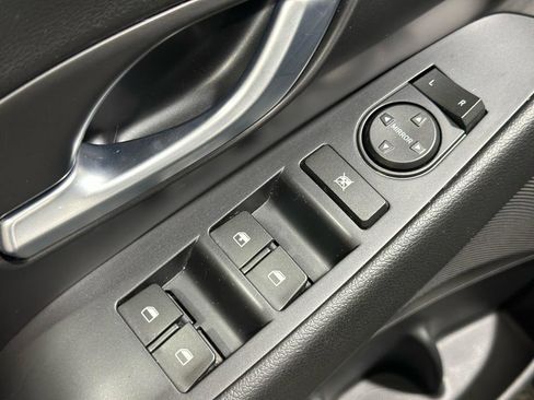 Used 2018 Hyundai Elantra GT image 30