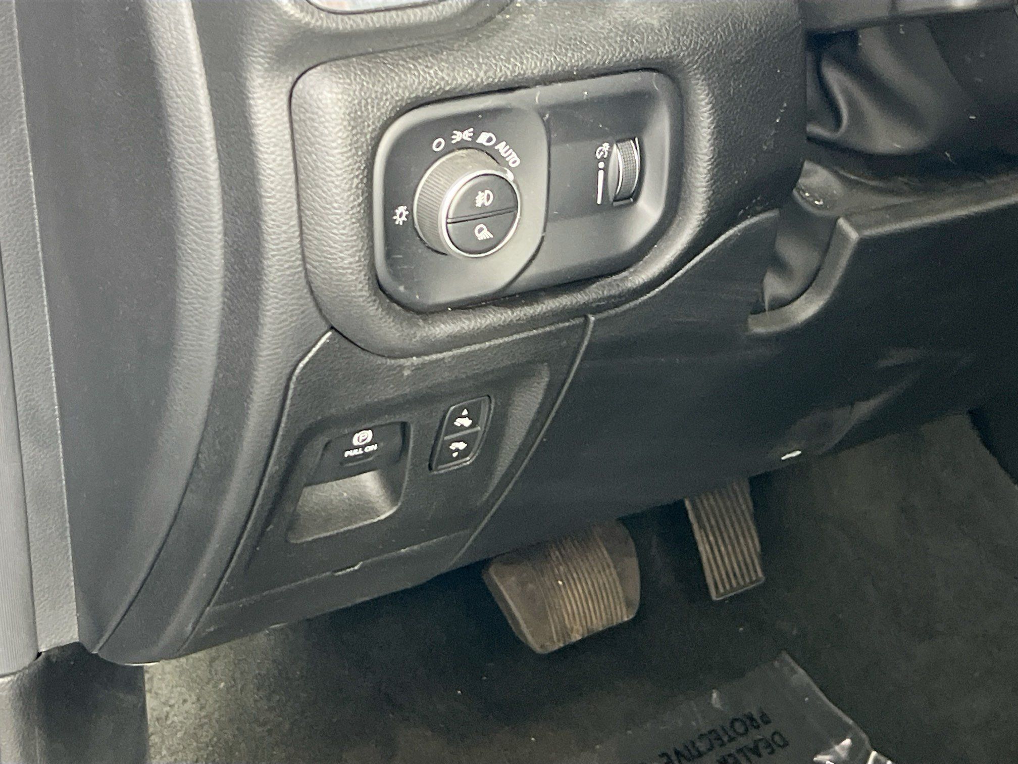 Used 2024 RAM 1500 Big Horn AWD/4WD image 10
