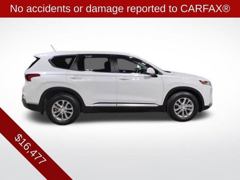 Used 2020 Hyundai Santa Fe SE image 2